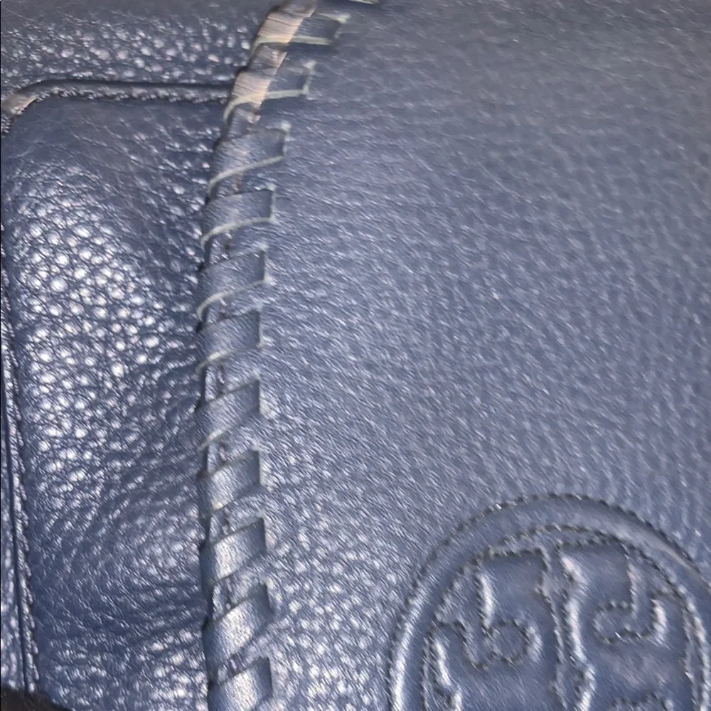Tory Burch Blue Leather Crossbody Bag with Gold Chain EUC